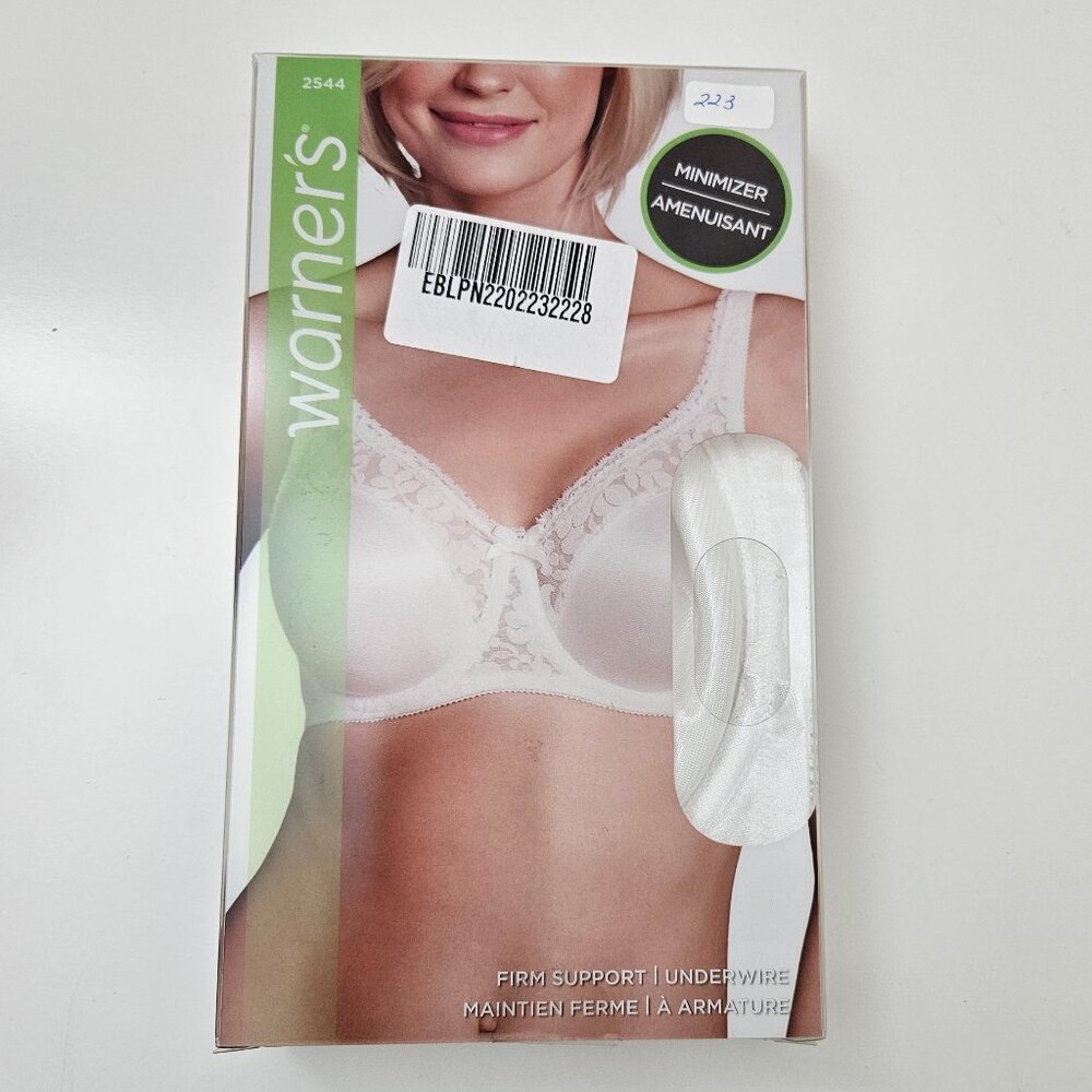 226. Warner's firm support underwire bra. NWT